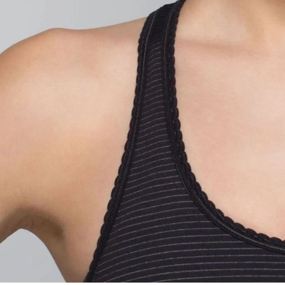 Lululemon 105 F Singlet top